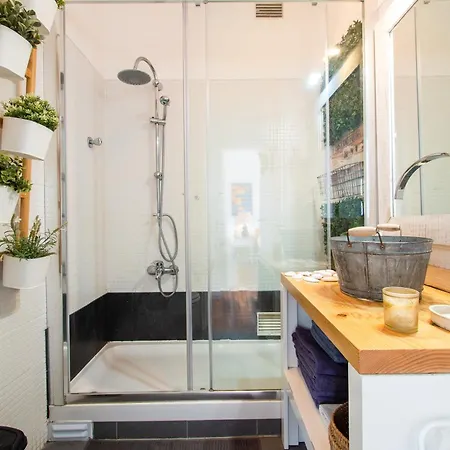 דירה Elegant In With Fireplace - 80 M²