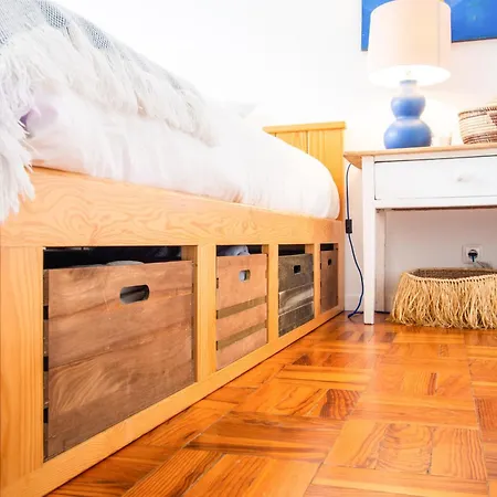 Elegant In With Fireplace - 80 M² Apartamento Cascaes