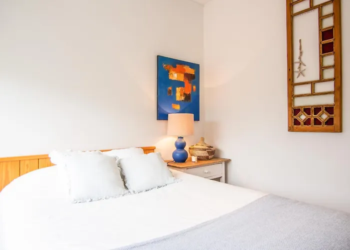 Elegant In With Fireplace - 80 M² דירה *
