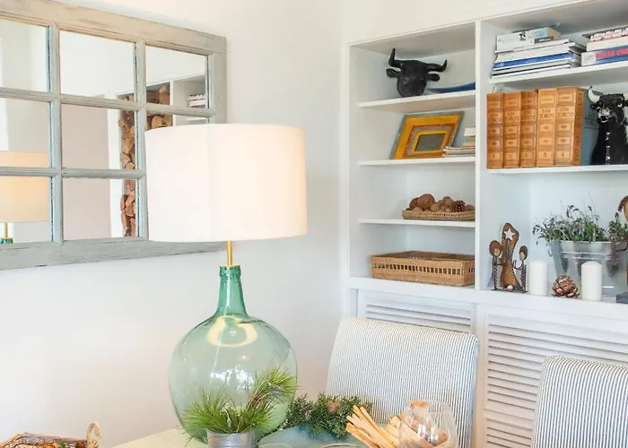 Elegant In With Fireplace - 80 M²